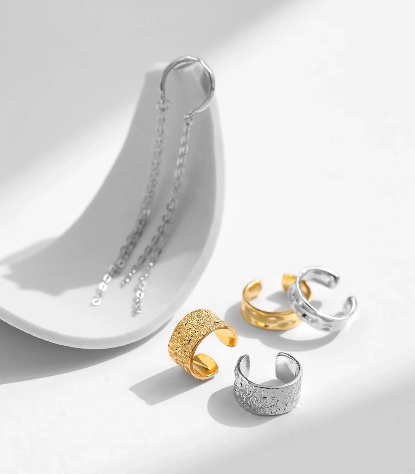 Moon earcuff by Orea – adjustable 925 sterling silver, non-piercing design
