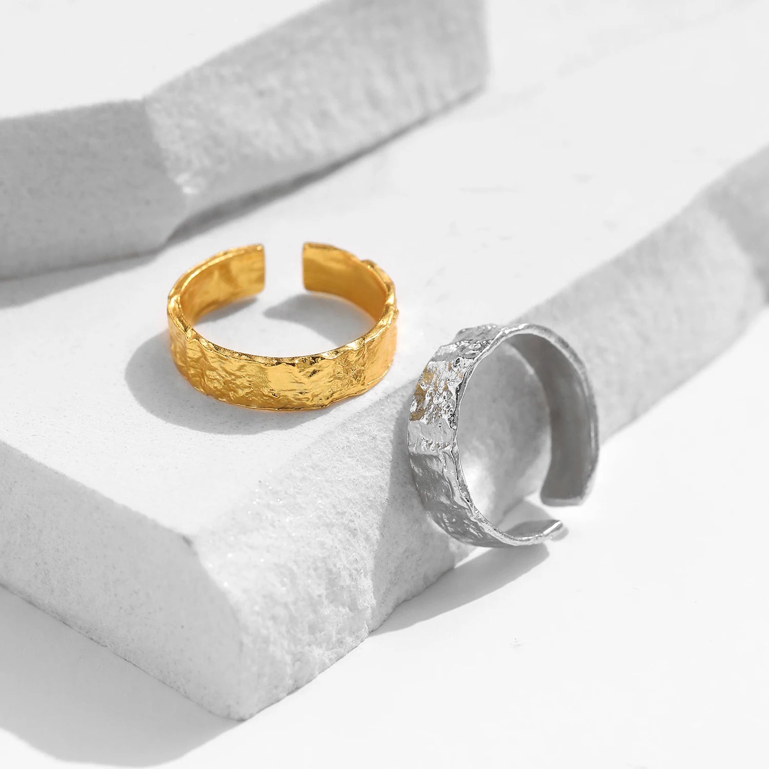 Moon ring by Orea – adjustable 925 sterling silver, minimalist and elegant design