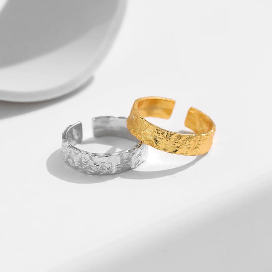 Moon ring by Orea – adjustable 925 sterling silver, minimalist and elegant design