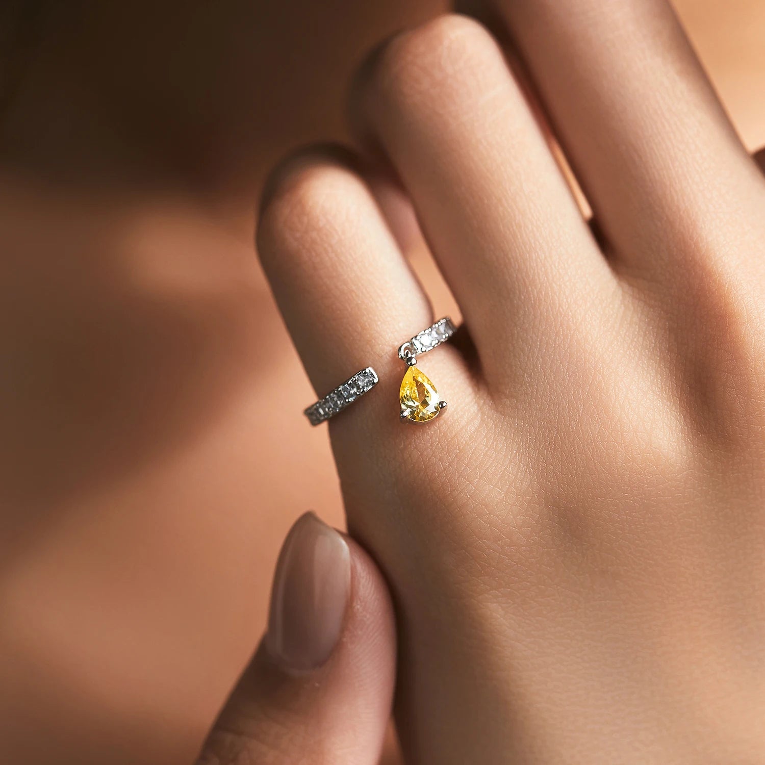 Sun ring by Orea – adjustable 925 sterling silver with zircon stone